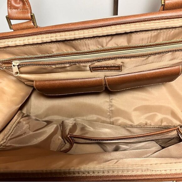 Frankie & Johnnie Brass Feet Weekender Bag  | - Picture 9 of 9